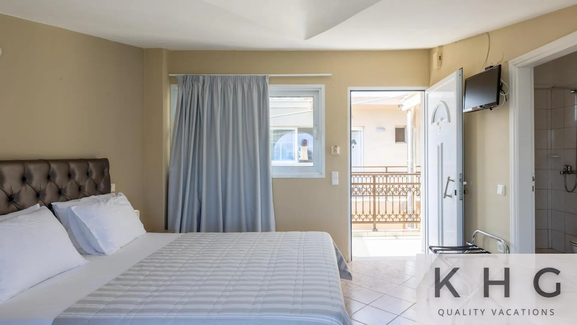 Zoi Studios Lixouri Aparthotel